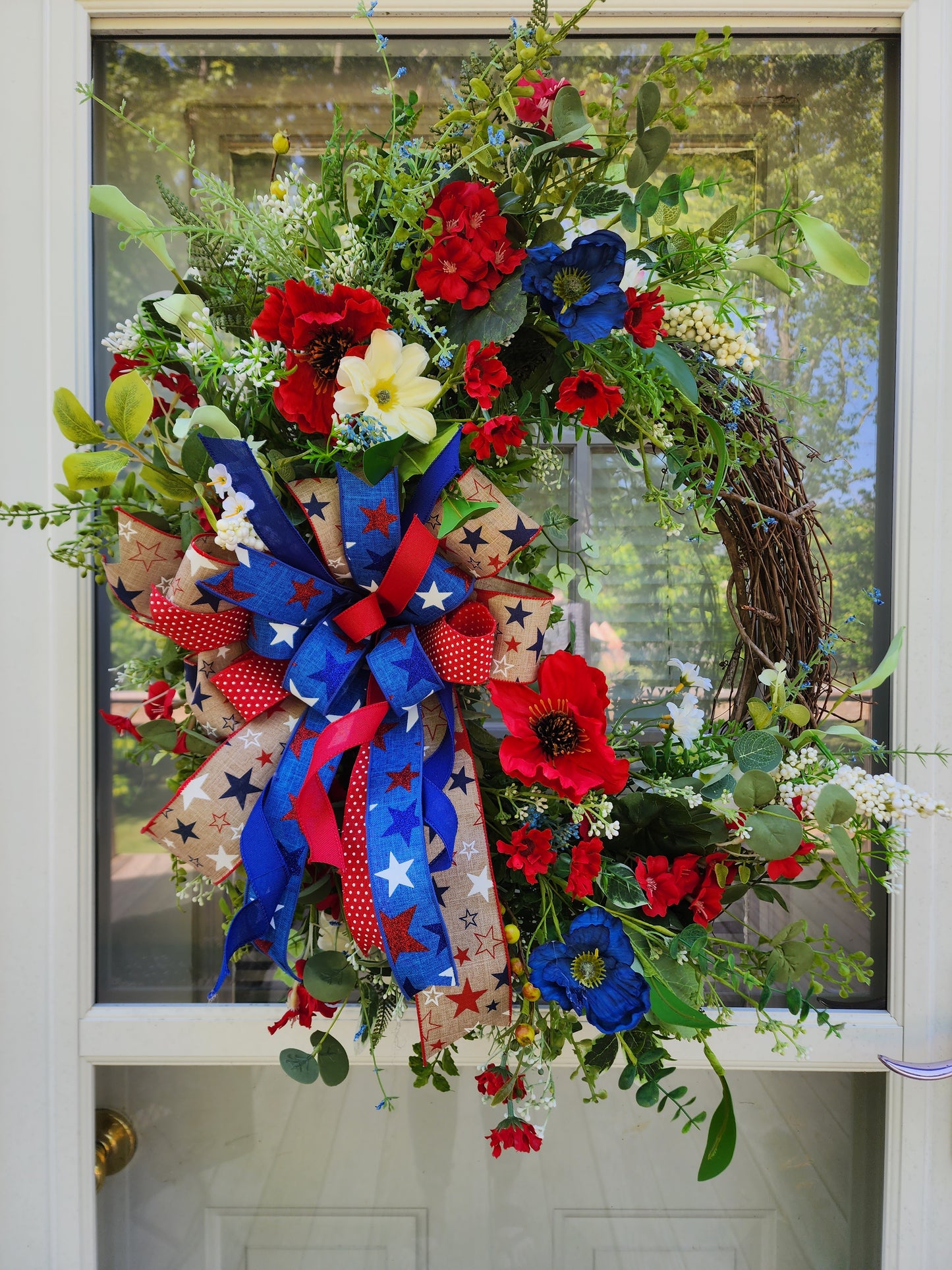 Patriotic Grapevine